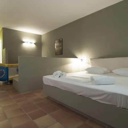 Lägenhetshotell Mounda 3*