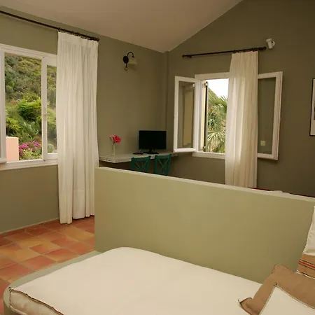 Lägenhetshotell Mounda 3*