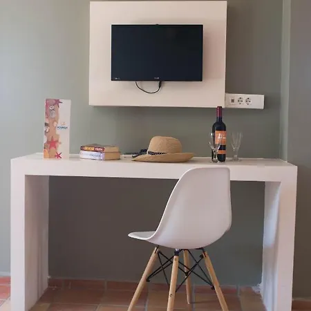 アパートホテル Mounda Skala (Kefalonia)